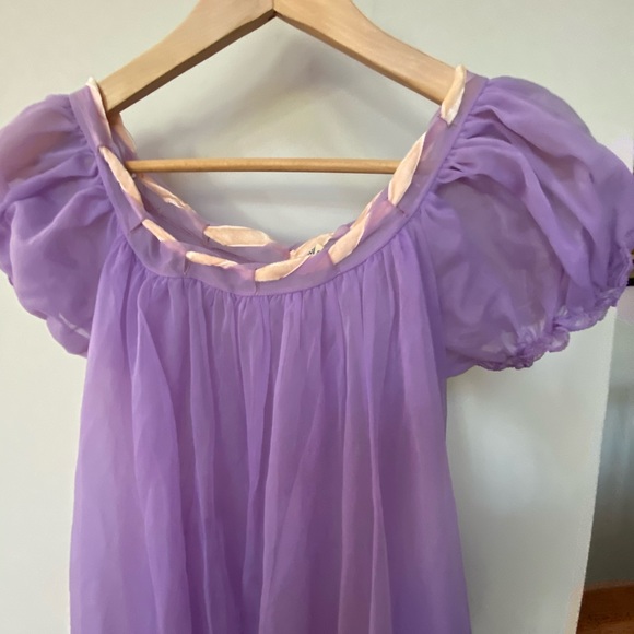 Vintage lingerie purple nightie with pink detail - Picture 2 of 6